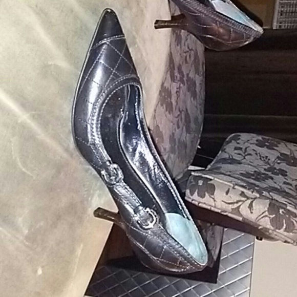 Burberry Kitten Heels - Picture 2 of 3